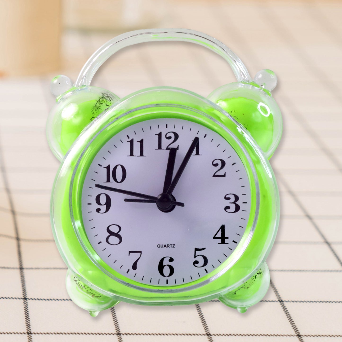 Classic Quartz Alarm Clock (1 Pc)